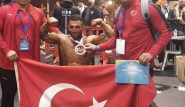 Ömer Çeçen Dünya dördüncüsü oldu