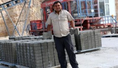 Diyadin’de kilitli parke taşı üretimi başladı