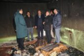Diyadin Kaymakamlığı evi yanan aileye yardım etti
