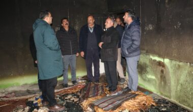 Diyadin Kaymakamlığı evi yanan aileye yardım etti