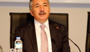 AİÇÜ’de Türkiye’de aile değerlerinin bugünü ve geleceği paneli düzenlendi