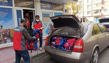 Ağrı’da 130 öğrenciye çanta ve kırtasiye malzemesi dağıtıldı