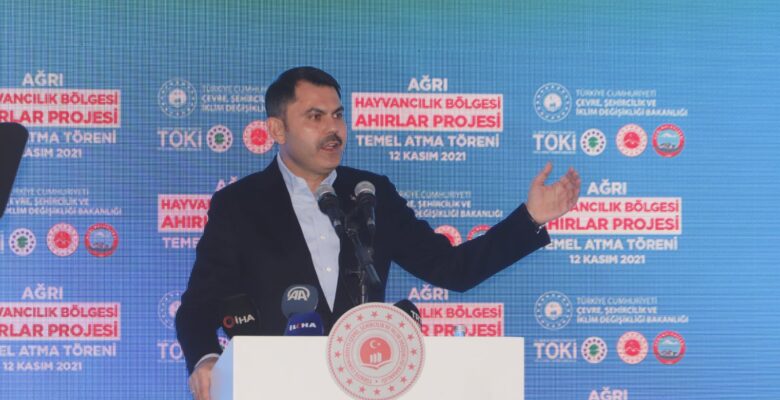 Bakan Kurum: “Ağrı’nın minik ellerini teröre, teröristlere, hainlere teslim etmiyoruz”