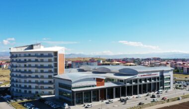 Ağrı’da ilk kez bir akciğer rezeksiyonu ameliyatı başarı ile gerçekleştirildi