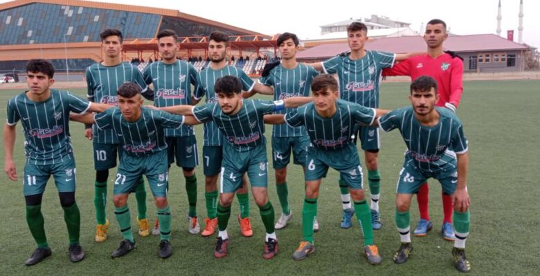 Ağrı 1918 Spor Kulübünün genç futbolcuları göz dolduruyor