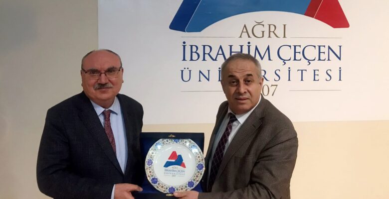 AİÇÜ’de “Bilimsel Araştırma ve Yayın Etiği” Konferansı Düzenlendi