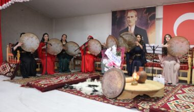 Diyadin’de kadınlar ‘Kadın Çığlığı’ konseri ile eğlendi