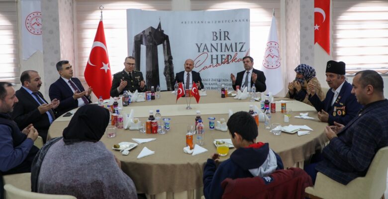 Vali Varol, şehit aileleri ve gaziler onuruna yemek verdi