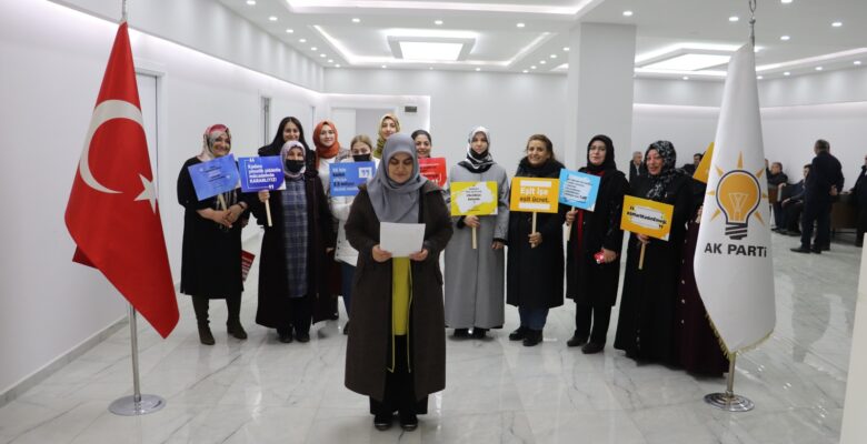 Ak Parti Ağrı Kadın Kolları: “Büyük Türkiye hedefimizi kadın erkek omuz omuza gerçekleştireceğiz”