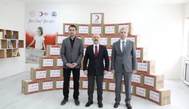 “Bir Sınıf Bir Koli” Projesi ile iyilik kolileri ihtiyaç sahibi ailelere ulaştırılıyor
