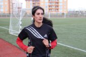 Oyun oynarken öğretmeni tarafından keşfedildi, dünya 3’üncüsü oldu