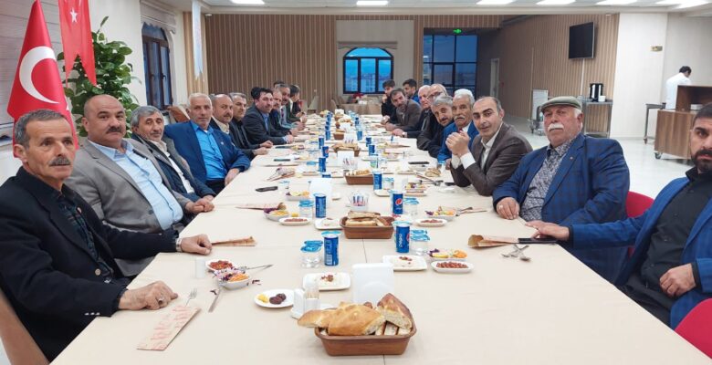 Muhtarlar tam kadro iftar yemeğinde buluştu