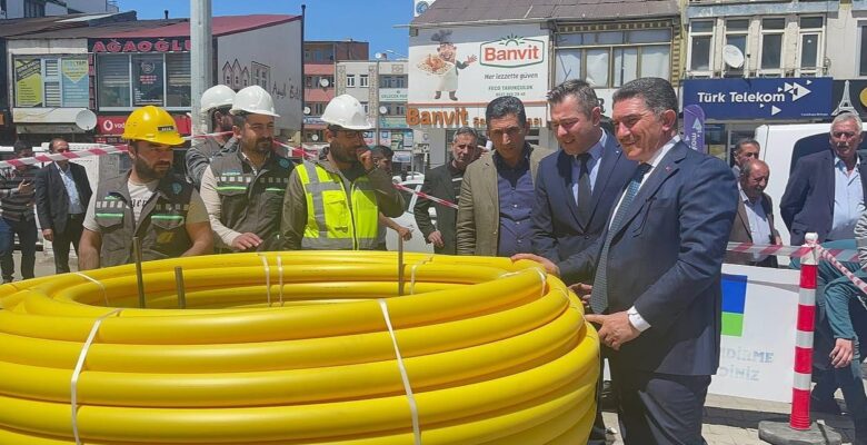 Patnos’ta doğalgaz için kazı çalışmaları başladı