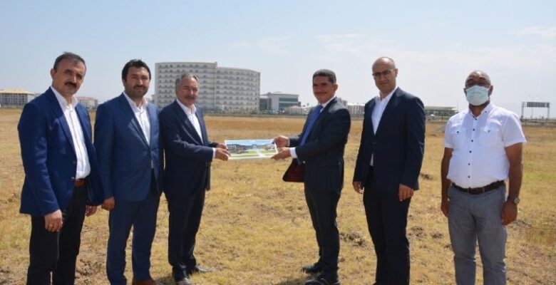 Çelebi: “AİÇÜ Tıp Fakültesi binası inşaatı yükselmeye devam edecek”
