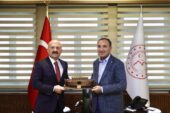Adalet Bakanı Bozdağ, Ağrı’da valilik, belediye ve baroyu ziyaret etti
