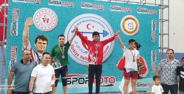Ağrılı halterciler Türkiye 2’ncisi oldu