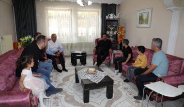 Müdür Çalgan, Şampiyon’u Evinde Ziyaret Etti