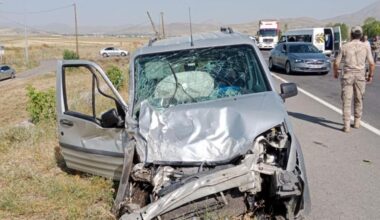 Ağrı’da meydana gelen trafik kazasında 12 kişi yaralandı