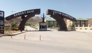 Ahmed-i Hani MYO öğrencilerini bekliyor