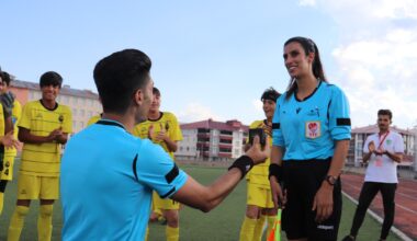 Ağrı’da hakemin evlilik teklifi final maçına damga vurdu