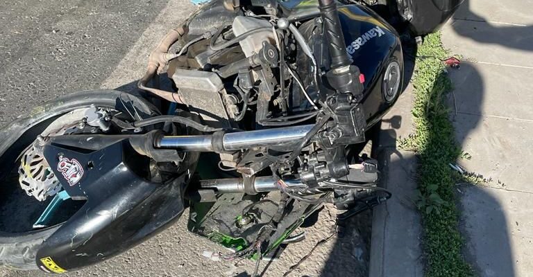 Ağrı’da motosiklet kazası; 3 yaralı
