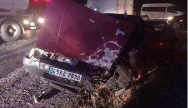 Kamyonla otomobil çarpıştı; 1 yaralı