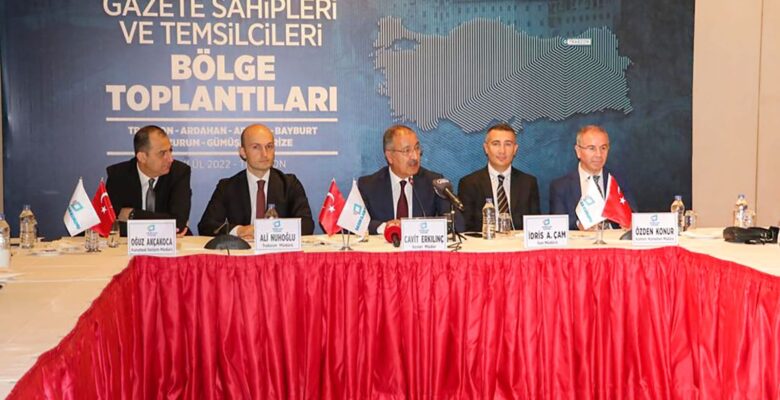 Erkılınç: “Gazetelerimiz bin sayfa icra ilanını kaybetti”