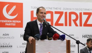 Fatih Erbakan Ağrı’da partisinin il kongresine katıldı
