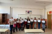 Ağrı’da öğrenciler karne heyecanı yaşadı