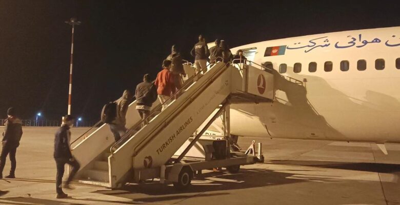 Ağrı’da 138 Afgan göçmen, ülkelerine gönderildi