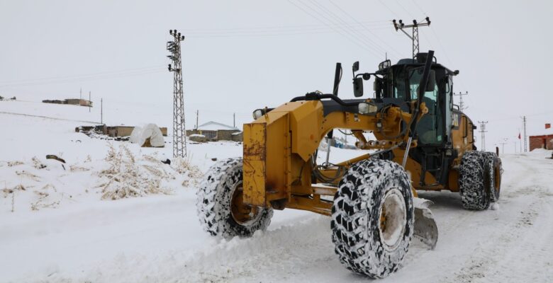 Ağrı’da 131 köy yolu ulaşıma kapandı