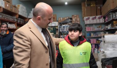 Ağrı’da deprem bölgesine yardımlar hız kesmeden devam ediyor