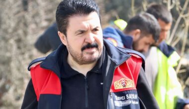 Savcı Sayan milletvekili adaylığı için belediye başkanlığından istifa etti