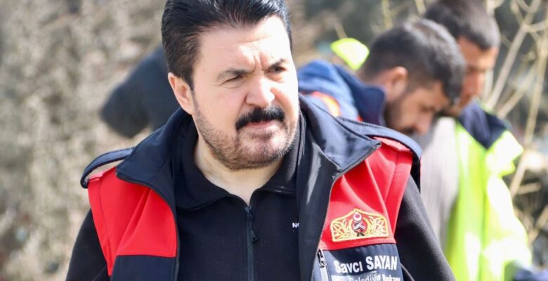 Savcı Sayan milletvekili adaylığı için belediye başkanlığından istifa etti