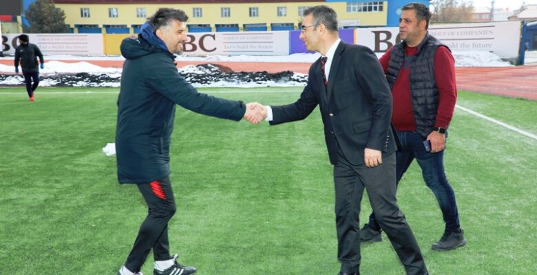 AĞRI GSİM FEDAİ DİN, AĞRI 1970 SPOR’UN ANTRENMANINI ZİYARET ETTİ