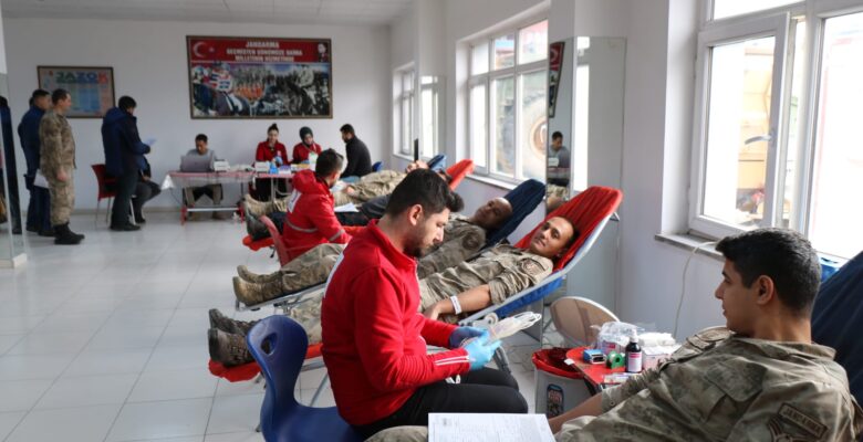 Ağrı’da Jandarmadan Kızılay’a kan desteği