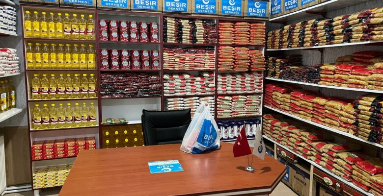 Ağrı Beşir Derneği deprem zedeler için sosyal market açtı