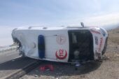 Ağrı’da ambulans kaza yaptı; yaralılar var
