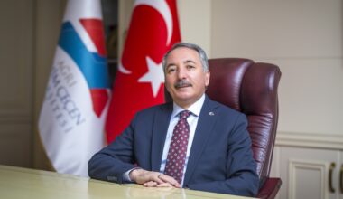 Rektör Karabulut, “Hayatın İçinden” Programında AİÇÜ’yü anlattı