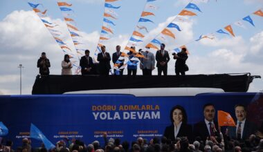 AK Parti Ağrı milletvekili adayları kente geldi