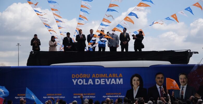 AK Parti Ağrı milletvekili adayları kente geldi