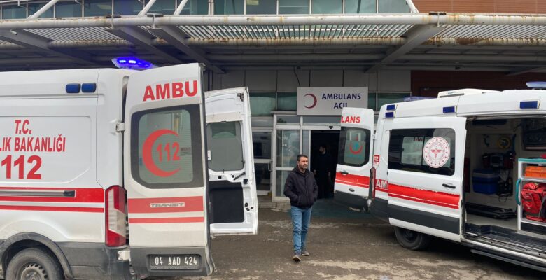 Ağrı’da amca yeğen kavgası kanlı bitti