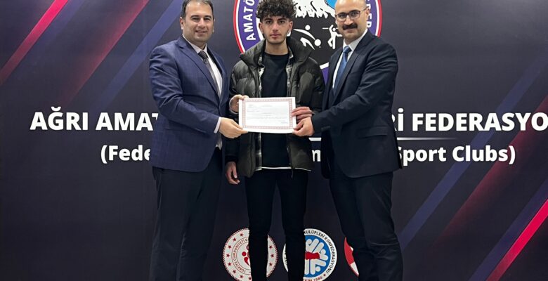 Ağrı’da spor müsabakalarında görev alacaklara ilk yardım kursu verildi