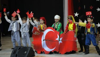 Ağrı’da 23 Nisan Ulusal Egemenlik ve Çocuk Bayramı coşku ile kutlandı