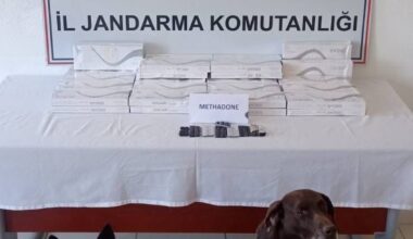 Ağrı’da 82 uyuşturucu hap ile 300 paket kaçak sigara ele geçirildi