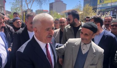 Ulaştırma Eski Bakanı Kars Milletvekili Ahmet Arslan Ağrı’da vatandaşlarla buluştu