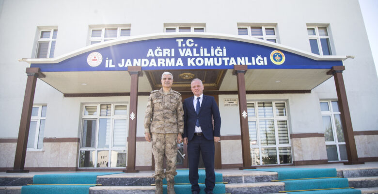 Ofluoğlu’ndan Ağrı İl Jandarma Komutanı Hüsamettin Erol’a Ziyaret
