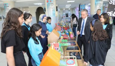 Ağrı’da özel eğitim öğrencilerinin yılsonu calışmaları ilgi odağı oldu