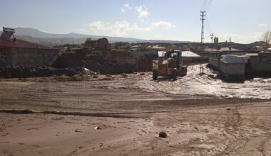 Ağrı’da sağanak yağış sele neden oldu