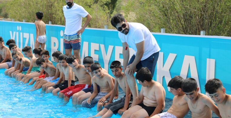 Taşlıçay’da Yüzme Bilmeyen Kalmayacak